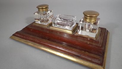 Nécessaire de bureau en acajou à décor de...