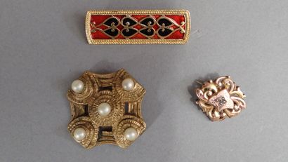 Fort lot de bijoux fantaisies comptre notamment...