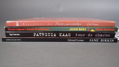 Lot de 4 livres de chanteuses et divers comprenant...