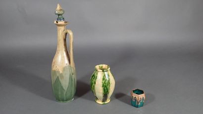 François LABBE. Bouteille en céramique émaillée...