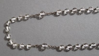 Chapelet en argent et perles. Poids brut...
