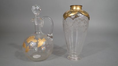 Orivit- Cologne. Vase en verre gravé à décor...