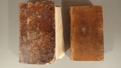 Lot de deux volumes plein-veau in-12 comprenant...