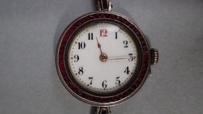 Montre bracelet en argent, le cadran circulaire,...