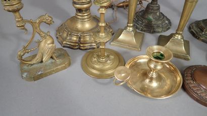 10 bougeoirs en bronze, cuivre ou laiton...