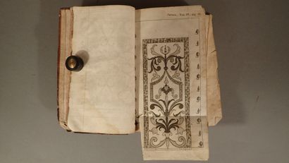 Lot de deux volumes plein-veau in-12 comprenant...