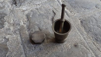 Lot de cuivre, laiton comprenant : pied de...