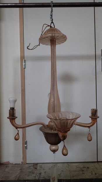 Lustre en verre rose translucide de Murano,...