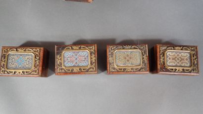 Coffret de jeux en placage de noyer, l'intérieur...