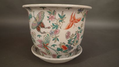 Cache-pot en porcelaine et sa coupelle à...