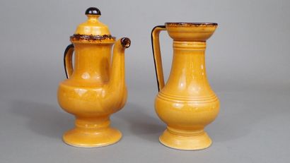 POËT-LAVAL. Ensemble en céramique émaillée...