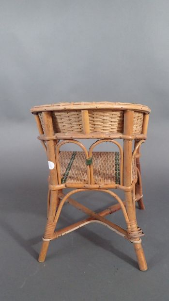 Fauteuil d'enfant en rotin et osier tressé...