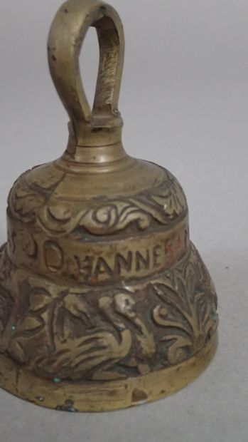 Ensemble comprenant un vide-poche en bronze...
