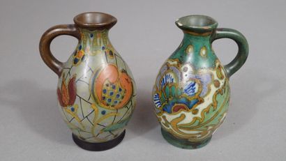 GOUDA (Hollande). Ensemble de deux vases...
