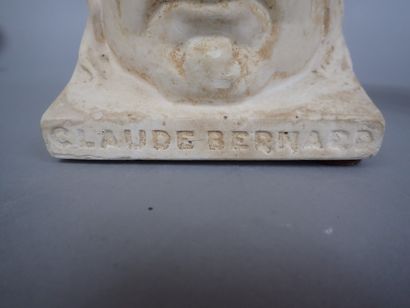 Paire de serre livres en plâtre représentant...