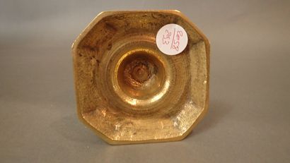 Bougeoir en laiton. XVIIème siècle (hauteur...