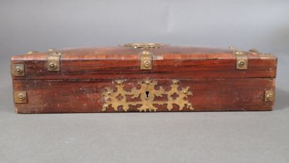 Coffret de jeux en placage de noyer, l'intérieur...