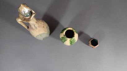 François LABBE. Bouteille en céramique émaillée...