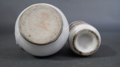 Ensemble de porcelaines anciennes comprenant...
