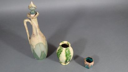 François LABBE. Bouteille en céramique émaillée...