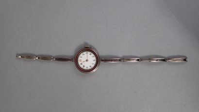 Montre bracelet en argent, le cadran circulaire,...