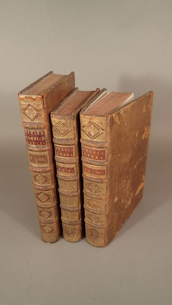 Lot de trois volumes plein-veau, dos à nerfs...