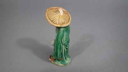Ensemble de quatre statuettes en grès de...