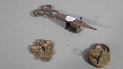 Lot comprenant :
- Mouchette en acier (long...