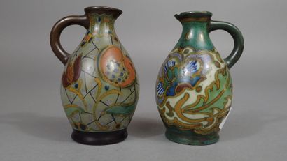 GOUDA (Hollande). Ensemble de deux vases...