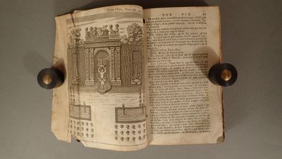Lot de deux volumes plein-veau in-12 comprenant...
