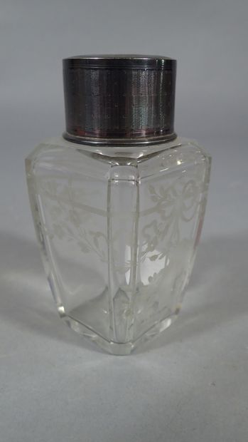 Flacon de toilette en cristal à décor d'un...