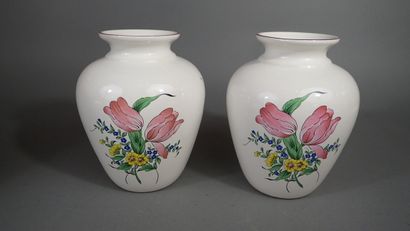 Keller et Guérin à Lunéville. Paire de vases...