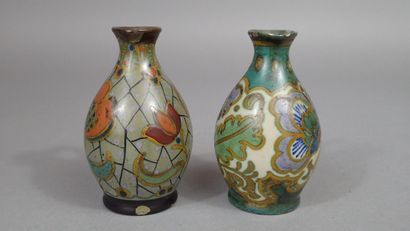 GOUDA (Hollande). Ensemble de deux vases...