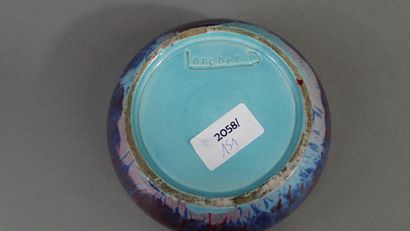 D. LARCHER. Cendrier en grès flammé bordeaux...
