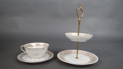 Lot de service à thé-café en porcelaine comprenant...