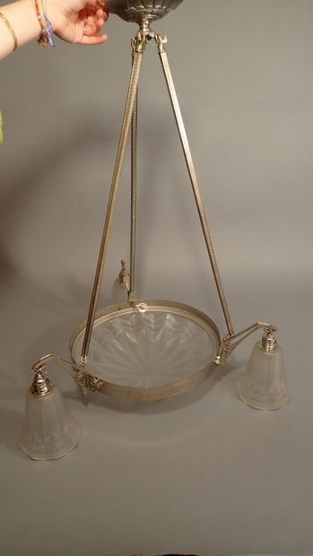 David Guéron dit DEGUE (1892 - 1950). Suspension...