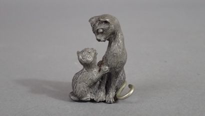 Petit sujet en étain ou plomb figurant un...