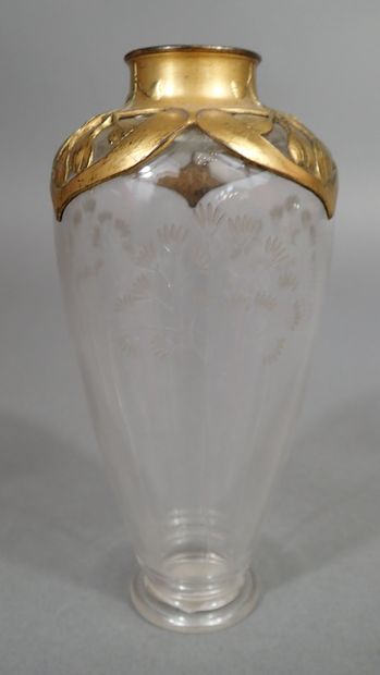 Orivit- Cologne. Vase en verre gravé à décor...