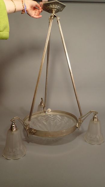 David Guéron dit DEGUE (1892 - 1950). Suspension...