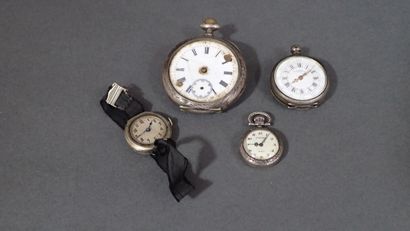 Ensemble comprenant une montre de gousset,...