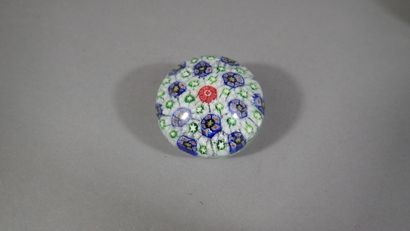 Ensemble de verrerie comprenant :
- Presse...