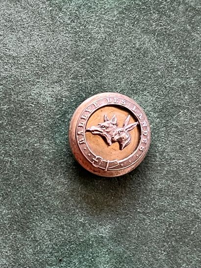 ANJ. Bouton de gilet du rallye des Landes...