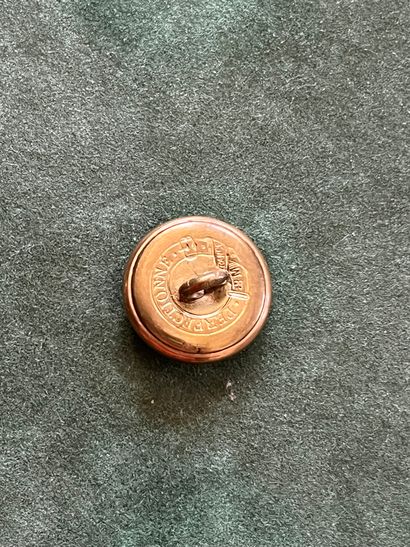 TOU. Bouton de gilet de l’équipage de Rochecotte...