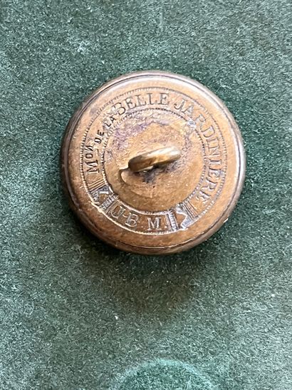 BER. Bouton de tenue d’amazone de l’équipage...