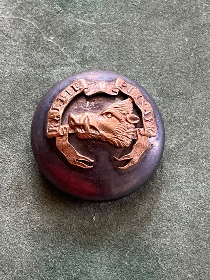 NOR. Bouton de tenue du rallye Puisaye (1816-1914)...
