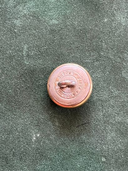 EST. Bouton de gilet de l’équipage Pique...