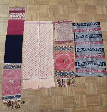 Laos, 20th century
Lot of five Lao-Thai ethnic...