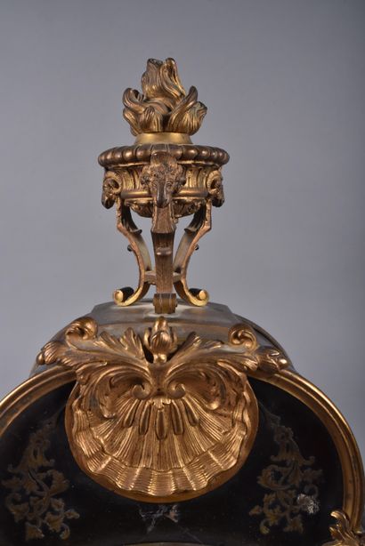Boulle marquetry cartel in violonnée form,...