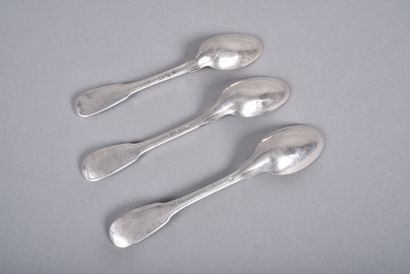 Suite de trois cuillères en argent, model...