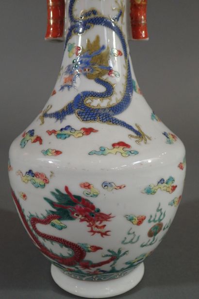 China, late 19th century
Small porcelain...